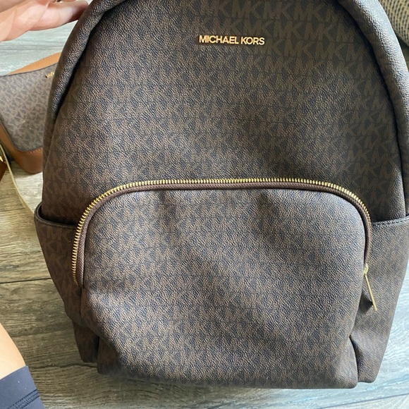 Michael Kors Set - Picture 10 of 16